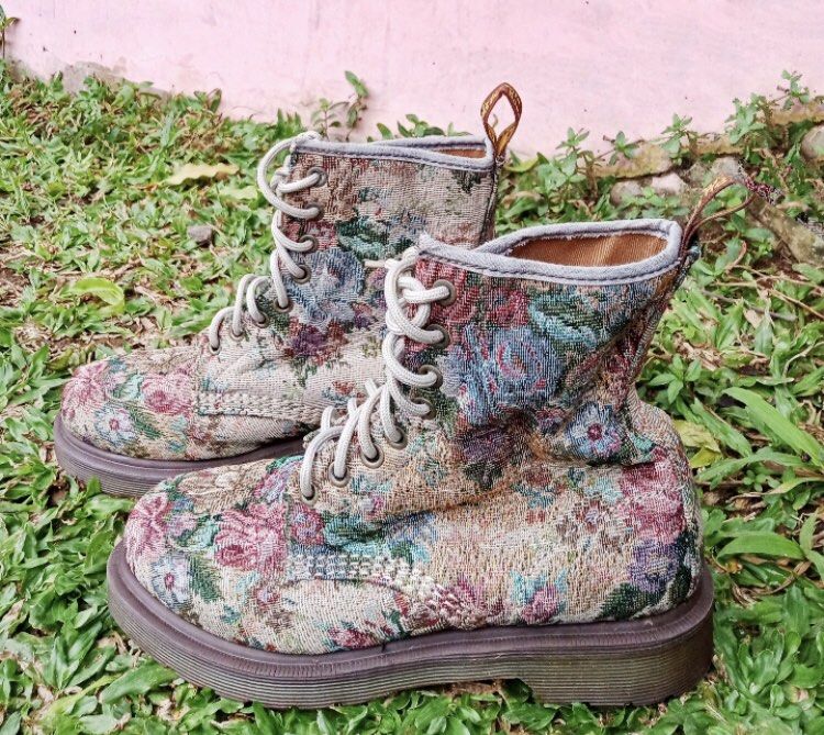 Dr martens castel floral boots sales