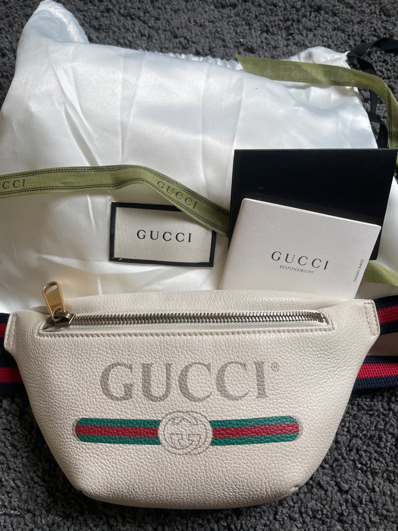 Gucci belt hotsell bag size 90