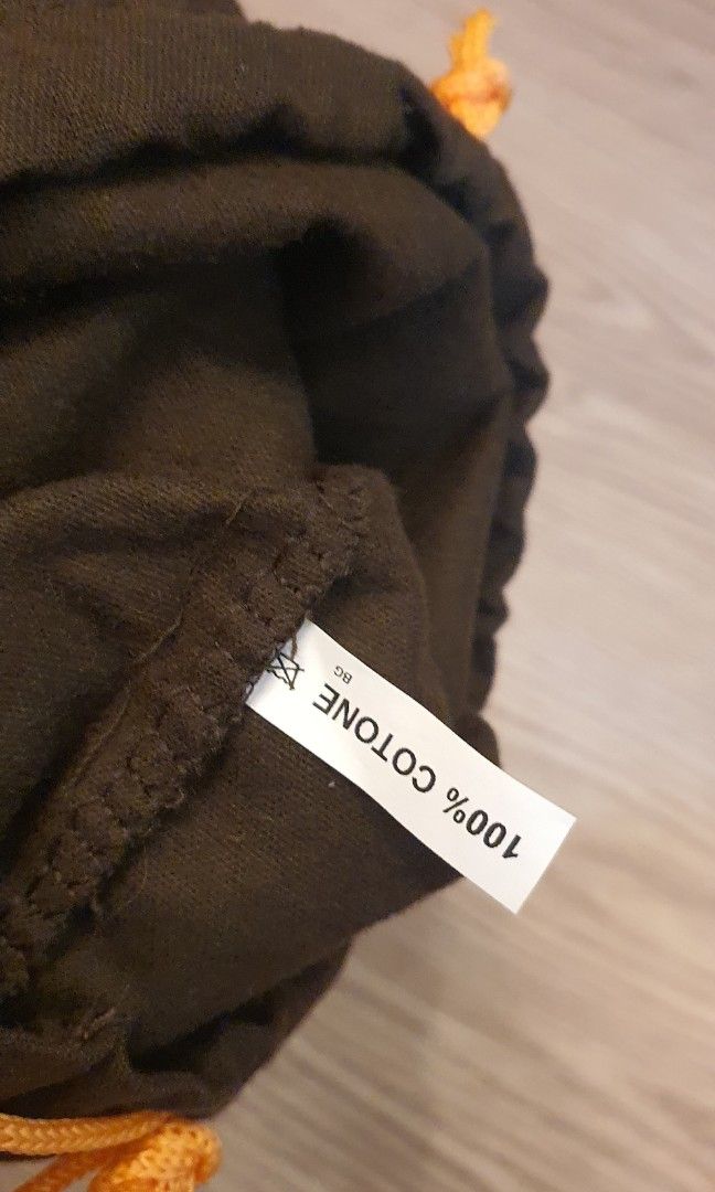 Authentic tods dust bag for short wallet (Category: Luxury Bags & Wallets) located in Cavite. Submitted by ohmie23 (Listing ID 1215480380, Image 2). Description: Authentic tods dust bag for short wallet.