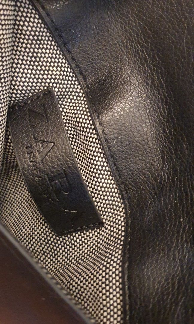 Authentic zara belt bag (Category: Luxury Bags & Wallets) located in Cavite. Submitted by ohmie23 (Listing ID 1215481942, Image 1). Description: Authentic zara belt bag.