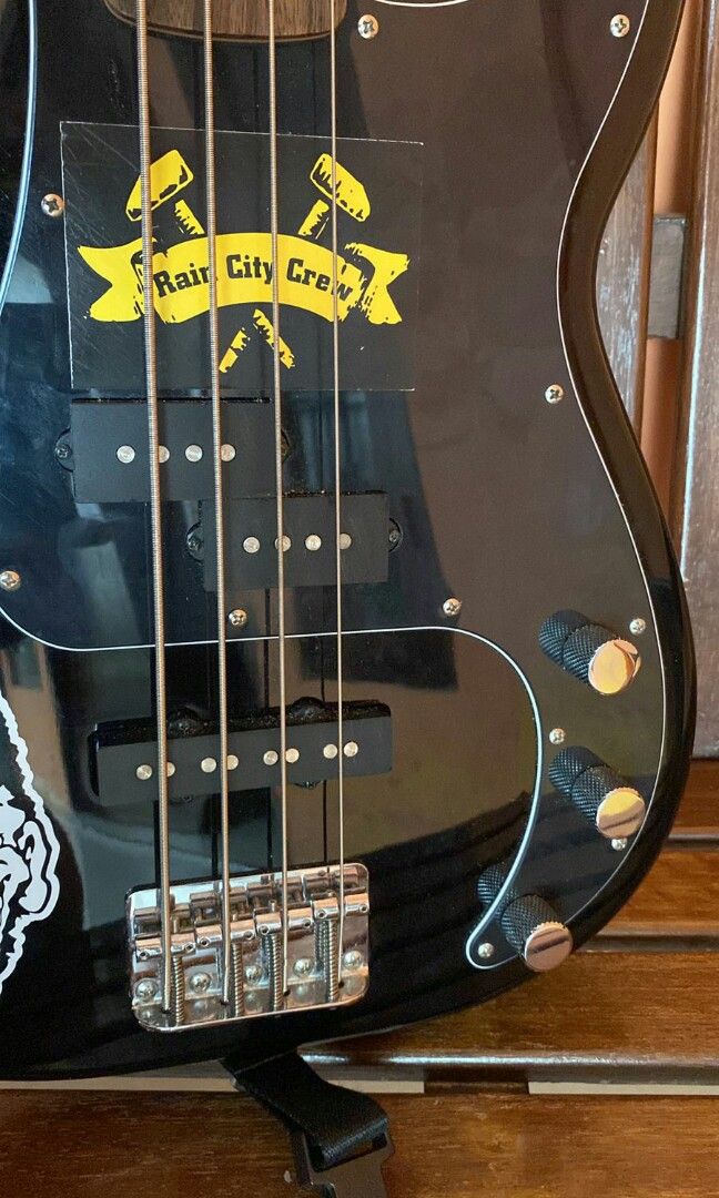 Bass, Music & Media, Instruments on Carousell