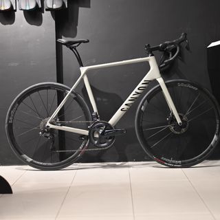 Canyon Ultimate CF SLX, Sports Equipment, Bicycles & Parts 