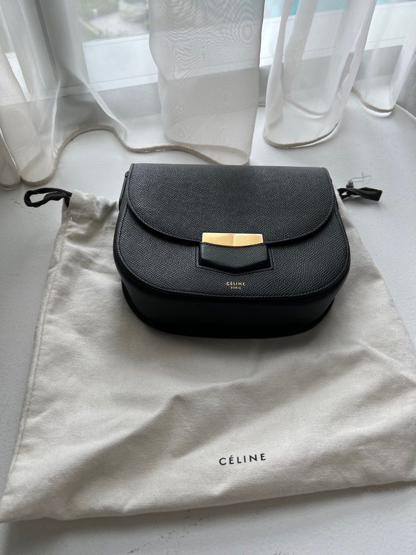 Celine TROTTEUR LEATHER CROSSBODY BAG Women s Fashion Bags