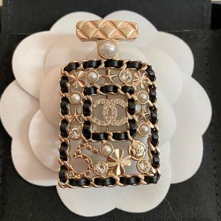 100+ affordable chanel brooch For Sale