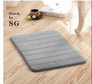 Bathroom Rugs Chenille Soft Short Plush Bath Mat Non-Slip Water Absorbent Shower  Mat Quick Dry Machine Washable (Light Gray, 24' X 60') - China Mat and  Carpet price