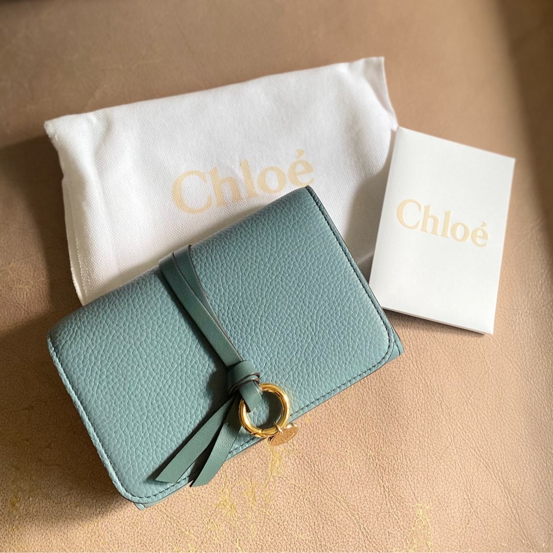 全新Chloe Alphabet Wallet 銀包, 名牌, 手袋及銀包- Carousell