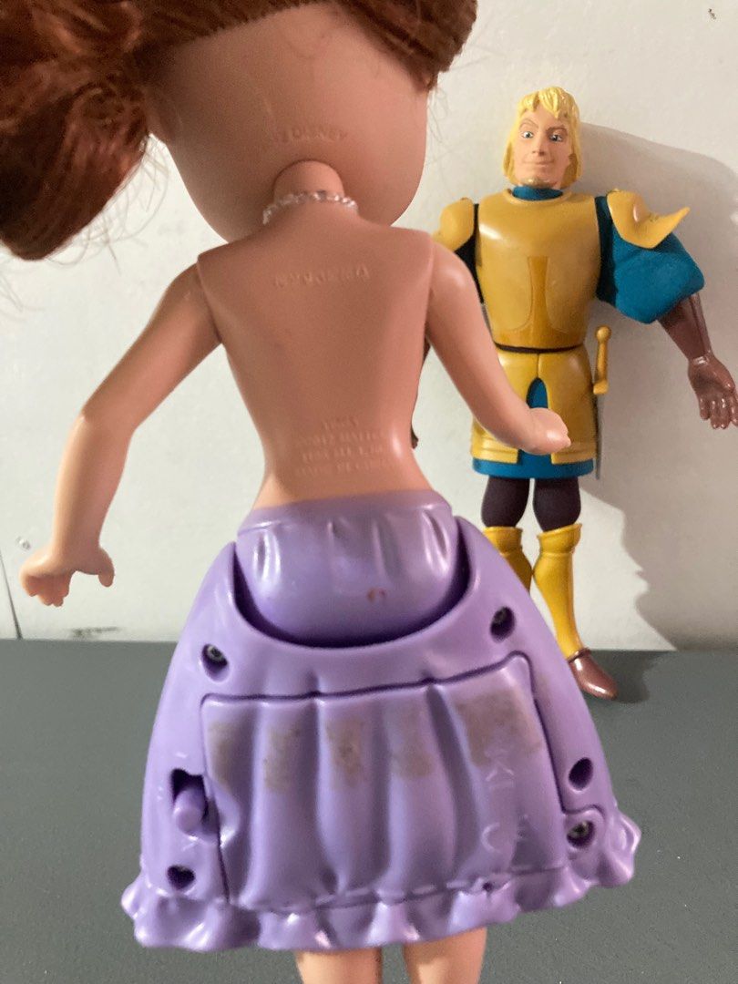 Disney Junior Sofia The First Talking Doll (Category: Kids Toys) located in Echague. Submitted by tentenheartph (Listing ID 1215361822, Image 3). Description: preloved toys from Canada wysiwyg Disney sofia no tops wysiwyg some paint chips still singing Disney sofia doll .