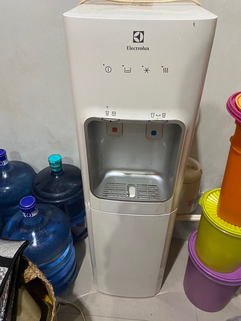 Dispenser Electrolux galon bawah on Carousell