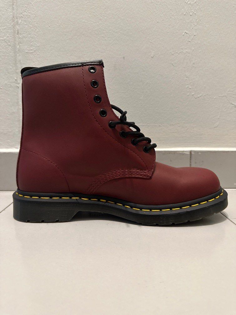Dr airwalk clearance martens