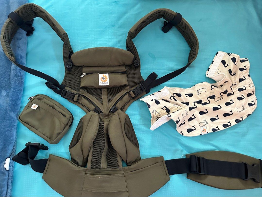Ergo baby 360 Omni Carrier in Olive Green (Rare), Babies & Kids, Going