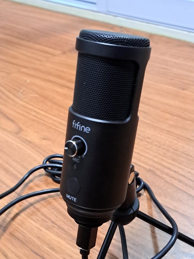 Fifine F4 Studio Microphone with desk tripod, Audio, Microphones on ...