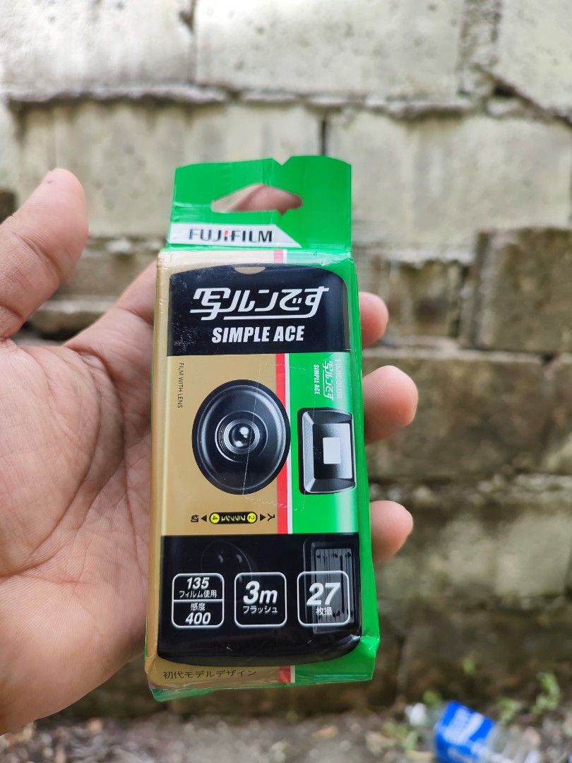 FUJIFILM/Fujicolor Simple Ace Disposable Camera 2025 expiration on