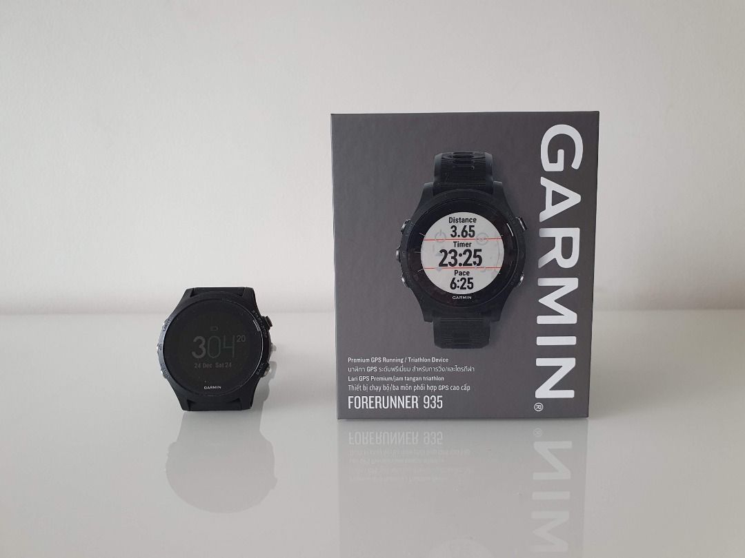 GARMIN Forerunner 935 GPS Running Triathlon Watch with Wrist based Heart Rate