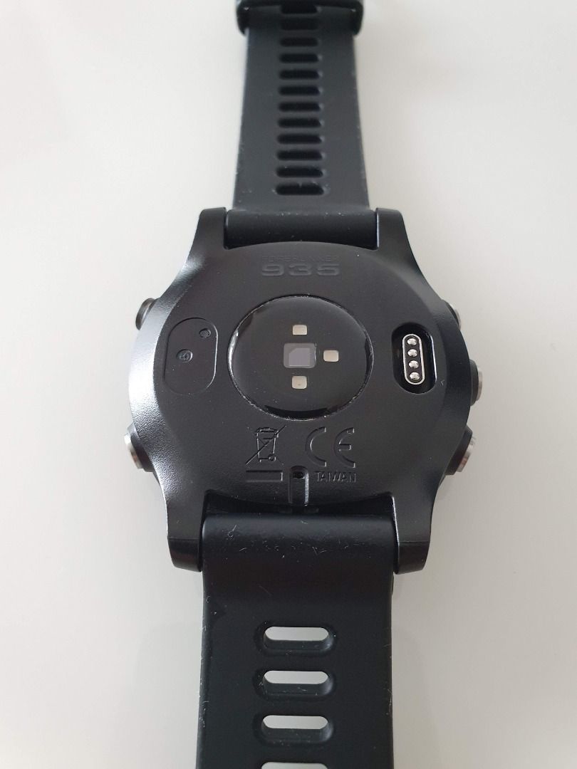 Garmin forerunner 935 gps heart hotsell rate watch black