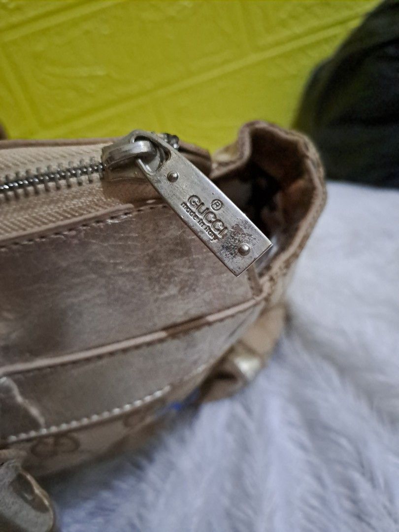 Gucci Bag krem defect, Barang Mewah, Tas & Dompet di Carousell