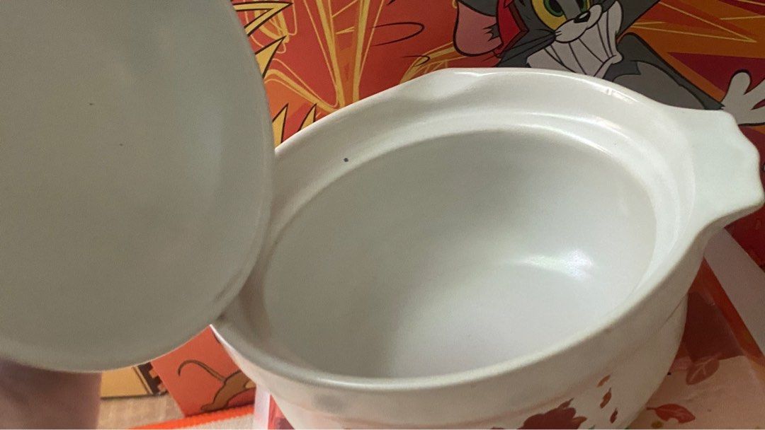 Hello Kitty Hot Pot, Food & Drinks, Homemade Bakes on Carousell