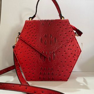 Hexagon shaped leather shoulder bag