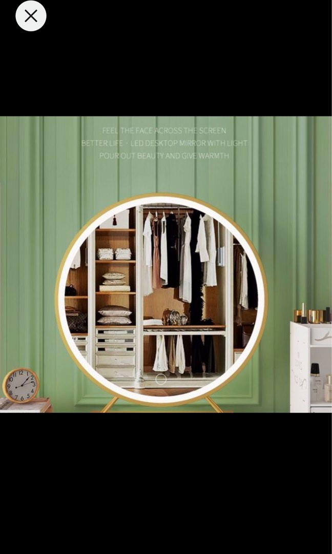 Huge mirror with lights deals