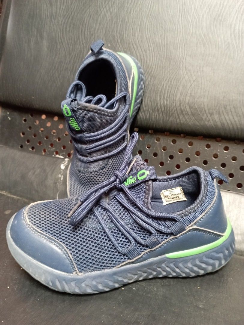 Size 33 deals kids shoes