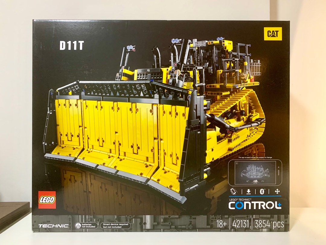 LEGO 42131 CAT D11T, Hobbies & Toys, Toys & Games on Carousell