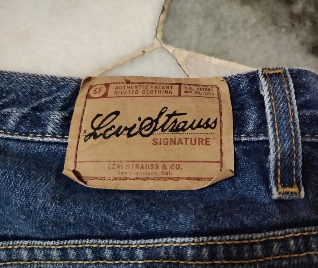 Authentics signature jeans by levi strauss hot sale