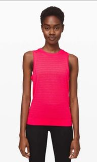 (Category: ) located in . Submitted by wardrobe.clearing (Listing ID 1215436832, Image 1). Description: .
