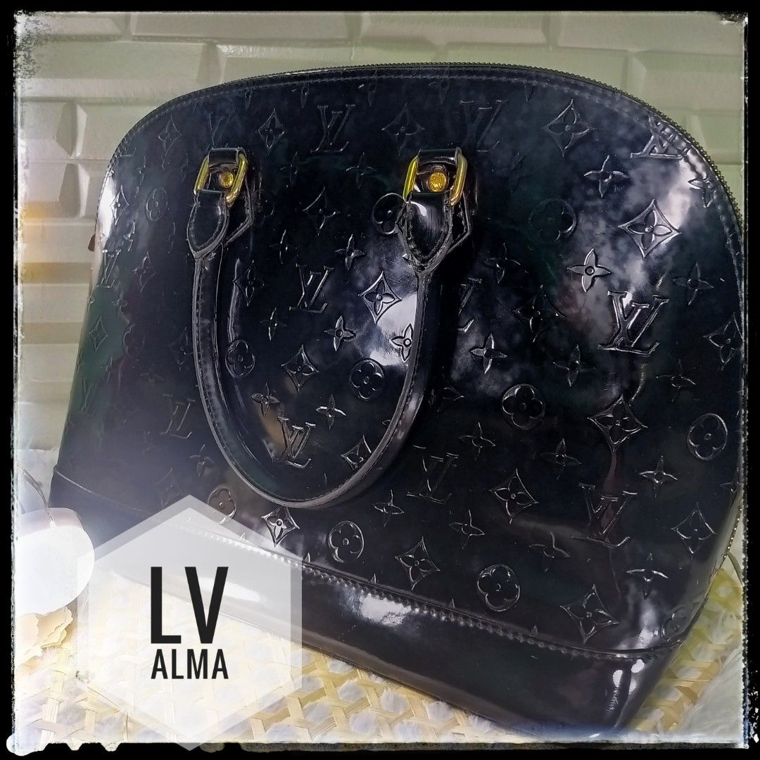 Louis Vuitton black Leather Epi Alma BB Bag with Chain, Women's Fashion,  Bags & Wallets, Tote Bags on Carousell