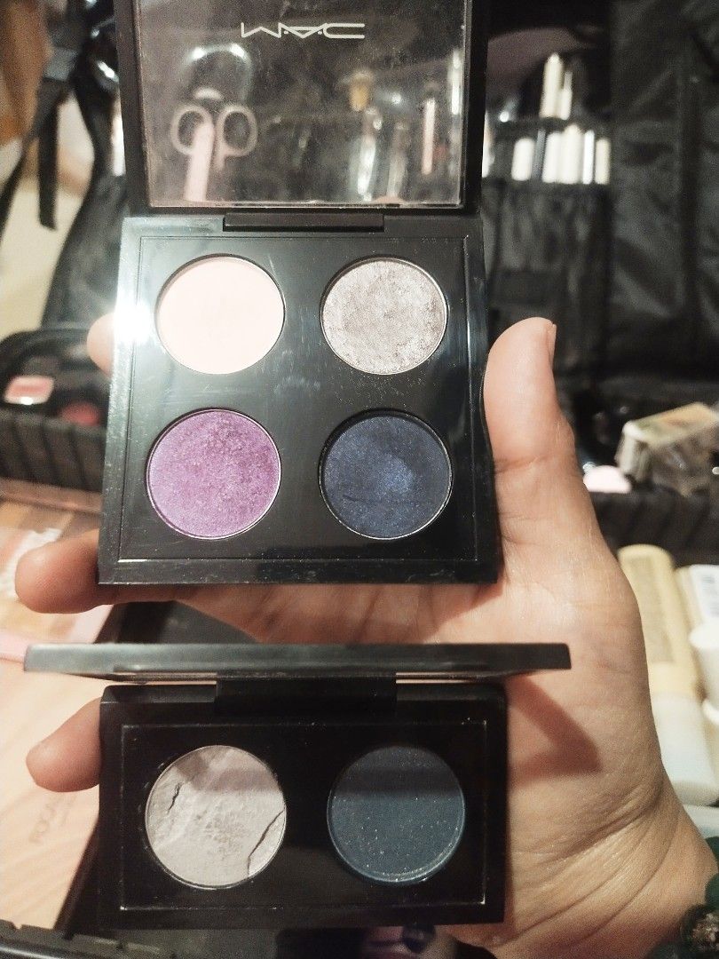 MAC EYESHADOW PALLETE (Category: Makeup) located in Caloocan City. Submitted by portiahermes (Listing ID 1215409341, Image 2). Description: Both for 300 Original mac fixed price already Sampaloc manila.