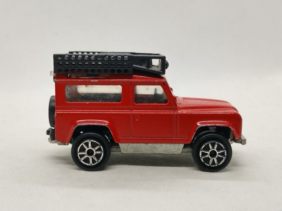 MAJORETTE - LAND ROVER SAUVETAGE INCENDIE ET BATEAU SONS ET LUMIÈRES