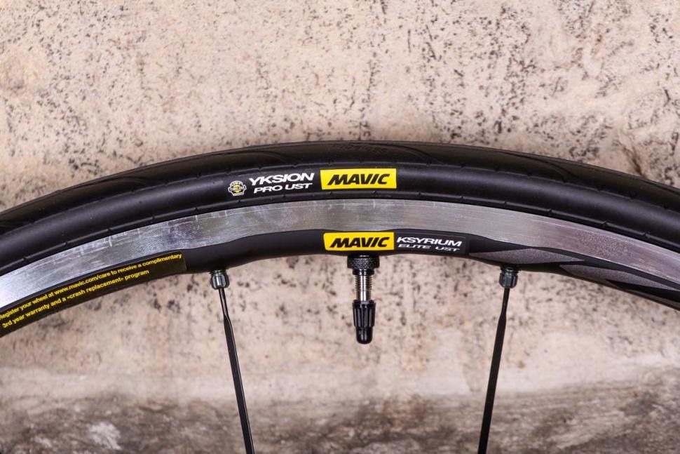 Mavic cosmic tubeless cheap