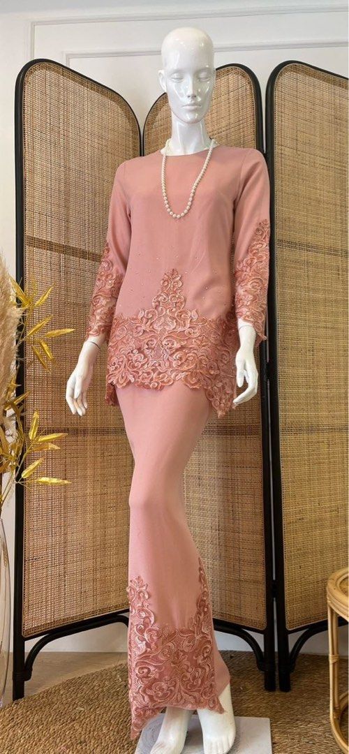 Mini kurung lace dusty pink Women s Fashion Muslimah Fashion