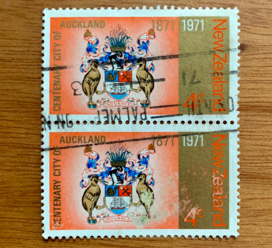 New Zealand stamp pair centenary of Auckland coat of arms, Hobbies & Toys, Memorabilia