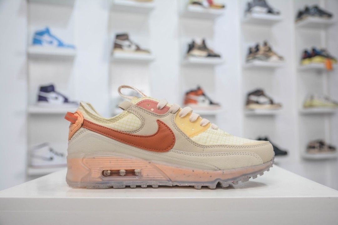 Nike air max 72 fuel orange top