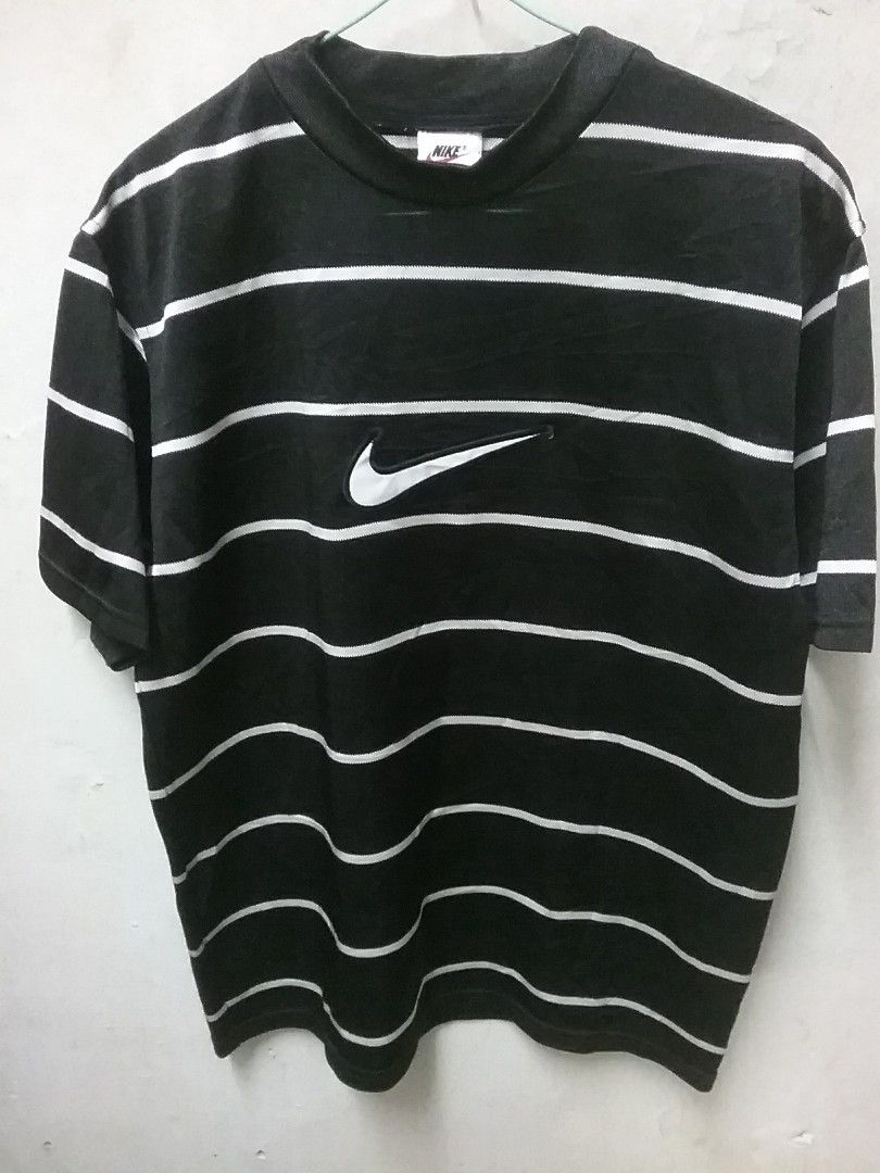 nike sweatshirt centre swoosh