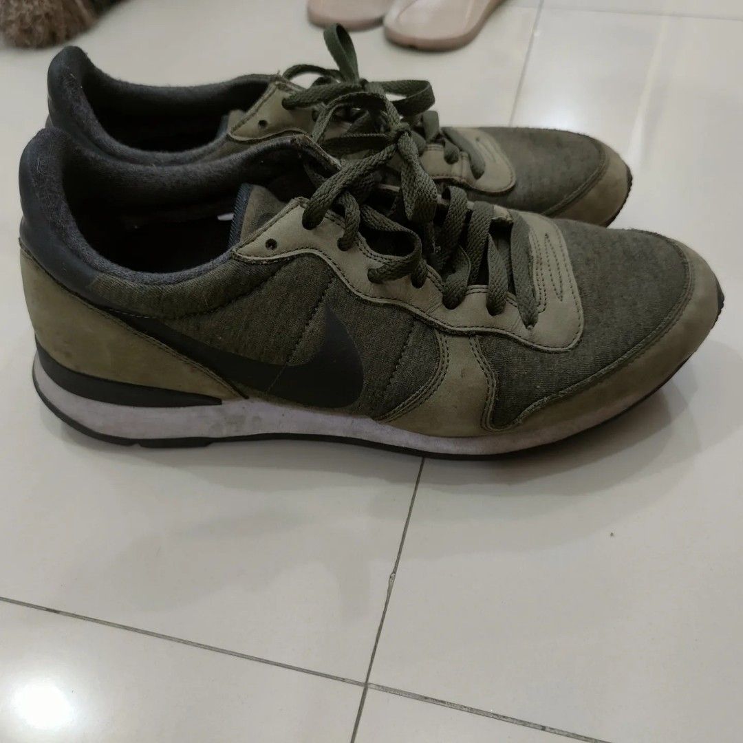 Nike internationalist fleece top