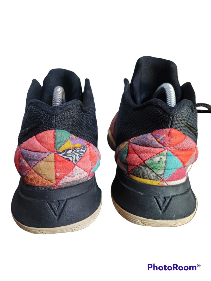 Nike Kyrie 5 galaxy