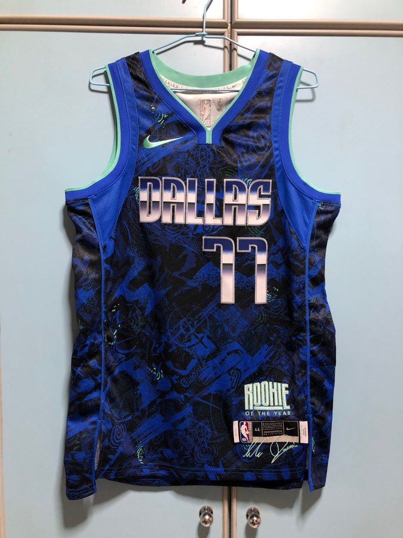 Authentic Nike Swingman Jayson Tatum Celtics Earned Edition NBA Jersey,  Men's Fashion, Activewear on Carousell
