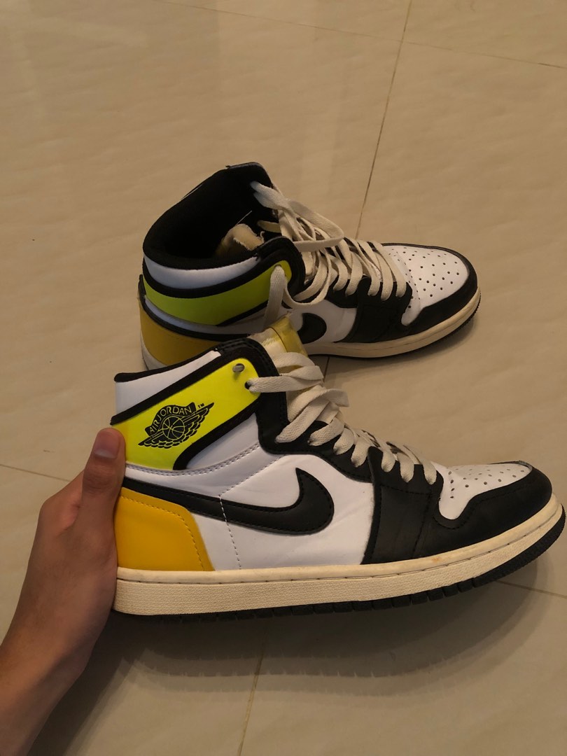 volt gold nike