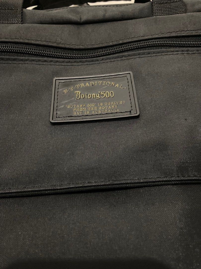 Nylon Laptop Bag (Category: Laptop Bags & Sleeves) located in Quezon City. Submitted by modificabagsph (Listing ID 1215434528, Image 2). Description: Made up of nylon waterproof material Can fit 17-inch laptop No cushion inside the bag, so it would be better to put first your laptops inside a sleeve for added protection. Has three compartments - small front pocket, bigger front pocket, and main compartment. Original sling is included The sides of
