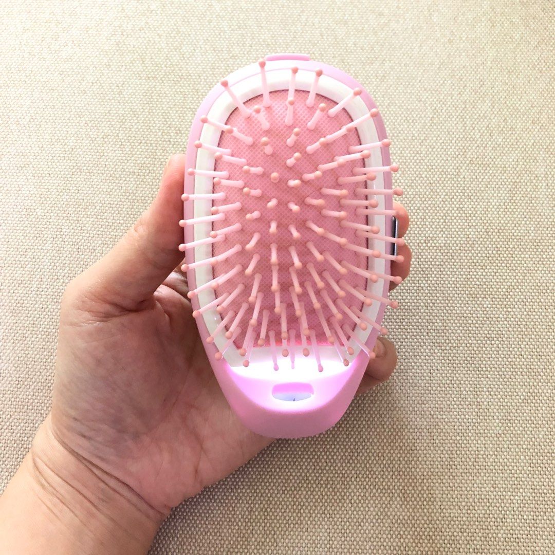 Limited Edition Ogawa Ionic Touch The Ionic Massage Portable Pink Comb