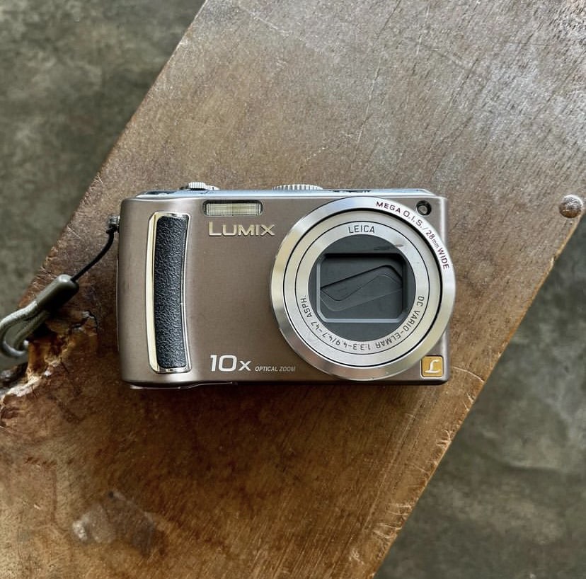 PANASONIC LUMIX DMCTZ5, Photography, Cameras on Carousell