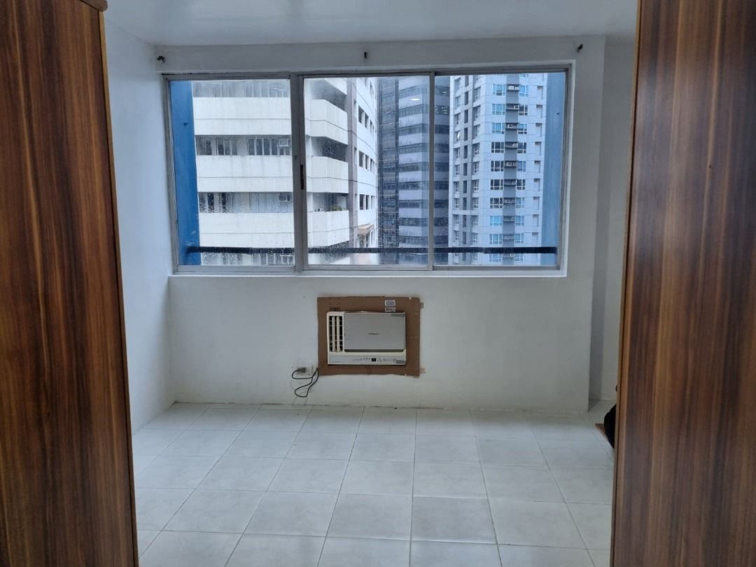 Pasig City near Robinson Galleria Condo unit with parking at AIC Grande