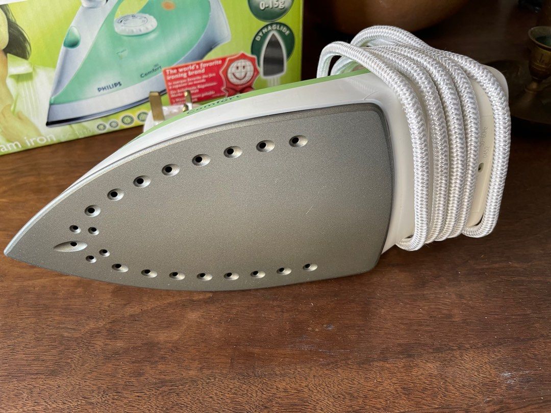 Philips Steam Iron Comfort 1000 series, TV & Home Appliances, Irons