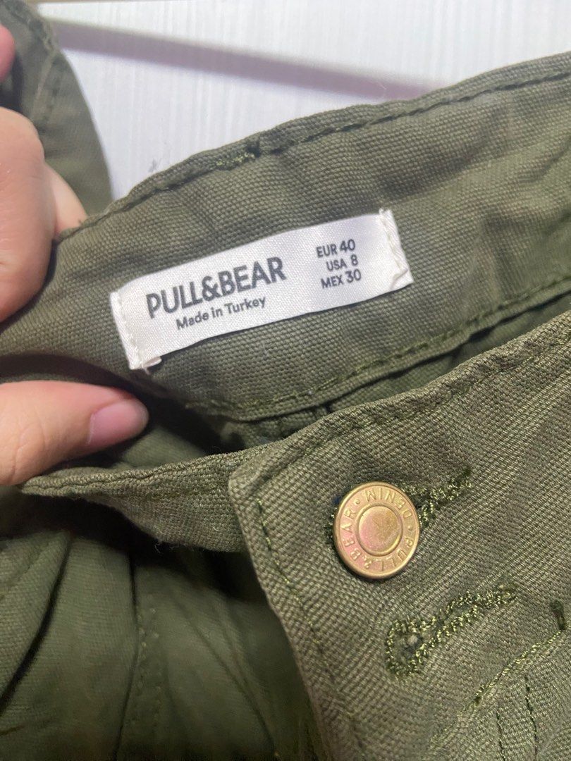 Pull&Bear Army Green Cargo Pants, Women's Fashion, Bottoms, Other
