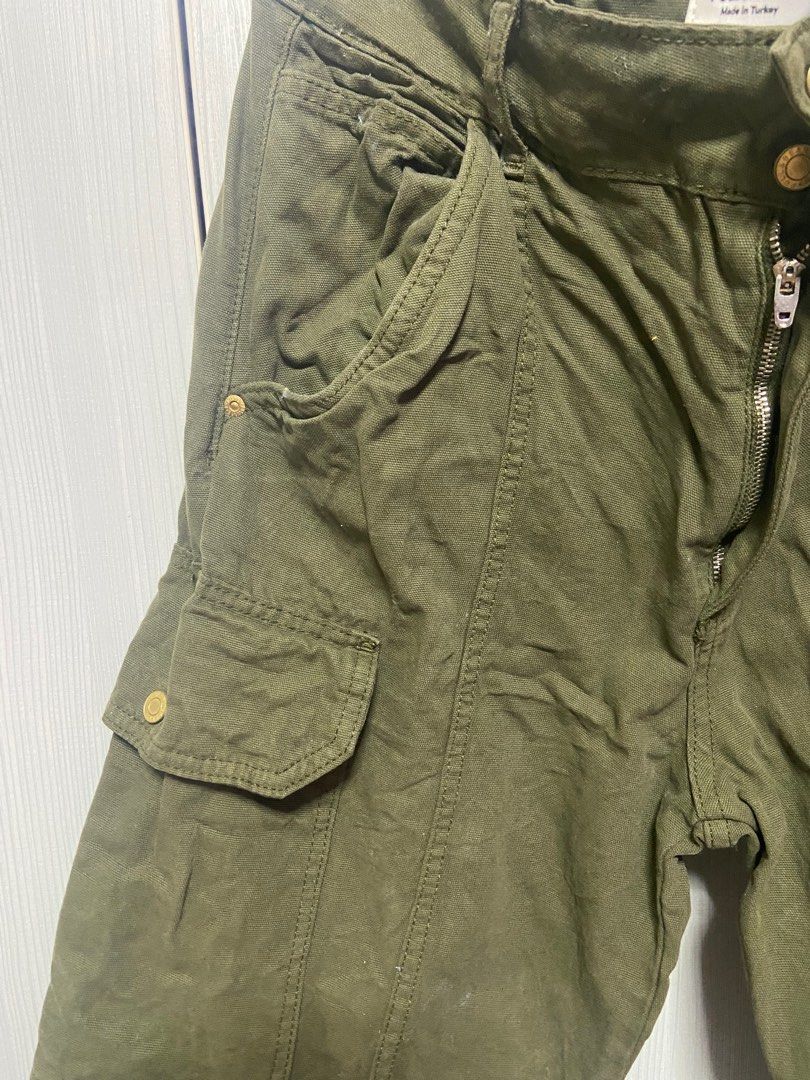 Pull&Bear Army Green Cargo Pants, Women's Fashion, Bottoms, Other