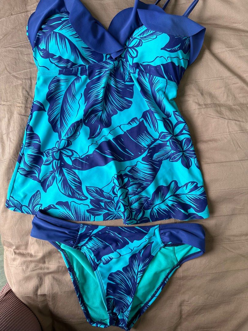 Roxy Bikini (Category: Bikinis & Swimsuits) located in Kuala Lumpur. Submitted by beauty.addict.junkies (Listing ID 1215320776, Image 2). Description: 💯 authentic Used only a few times.