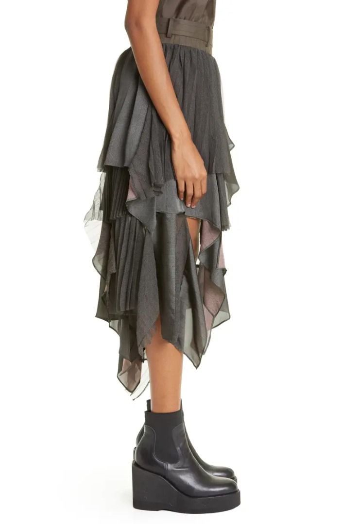 SACAI Grey Chalk Striped Layered Asymmetric Midi Skirt 灰色條紋