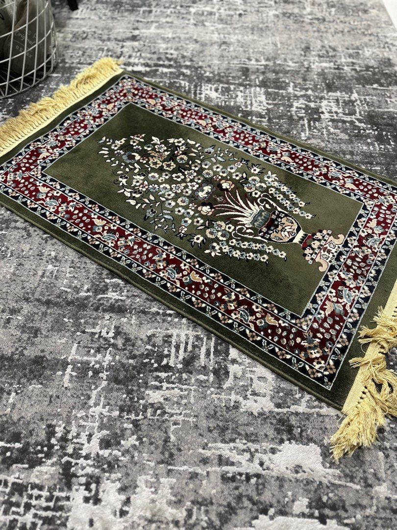 Sejadah Carpet Masjid Nabawi, Furniture & Home Living, Home Decor