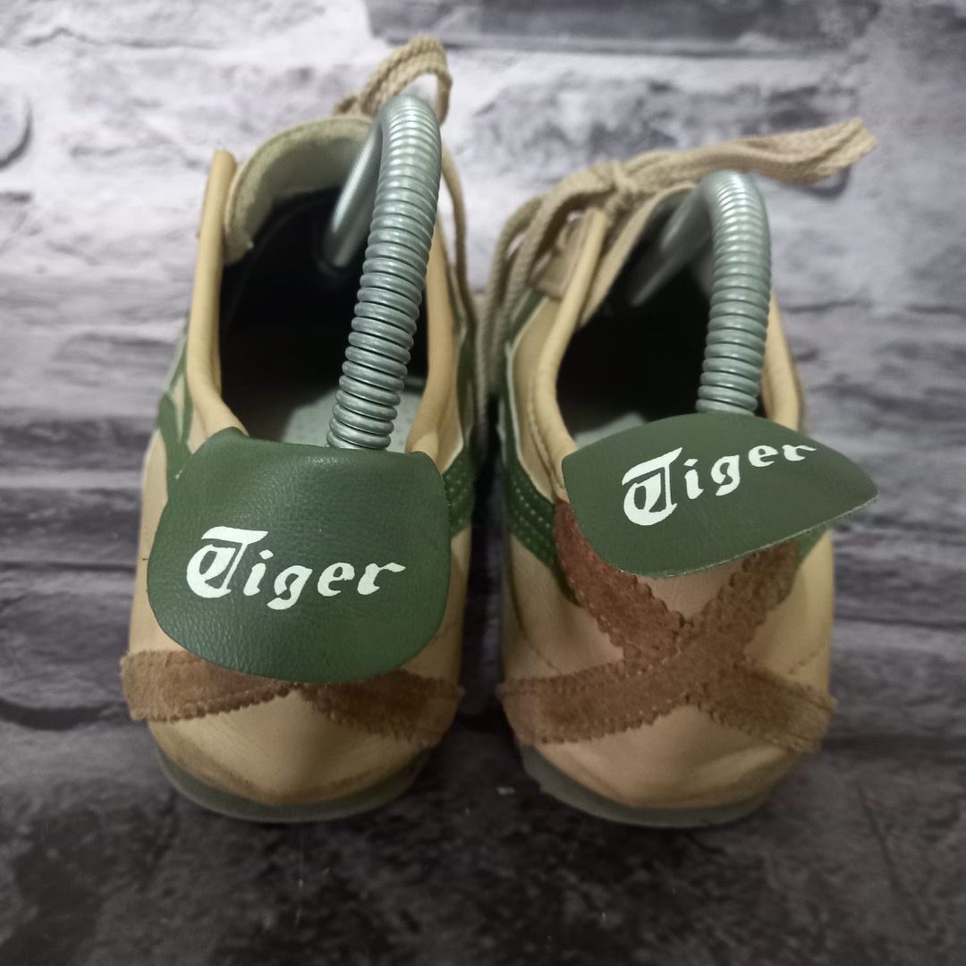 onitsuka tiger coklat
