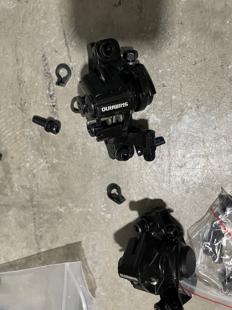 Shimano BR-M375 Mechanical Disc Brake Calipers, Sports Equipment ...
